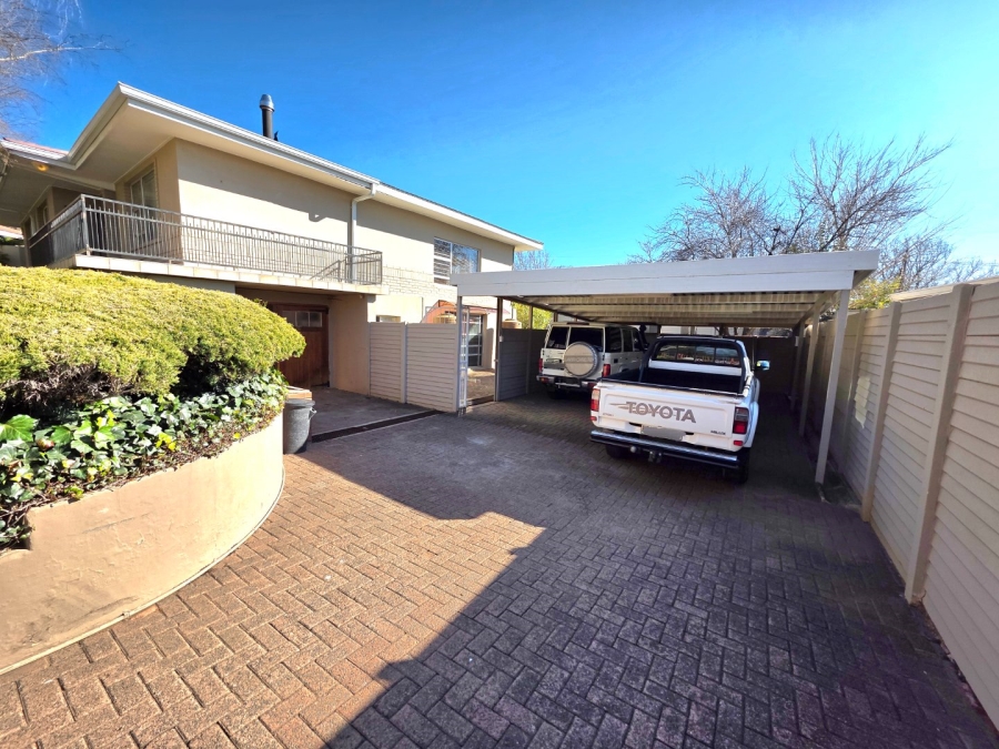 5 Bedroom Property for Sale in Eureka Free State